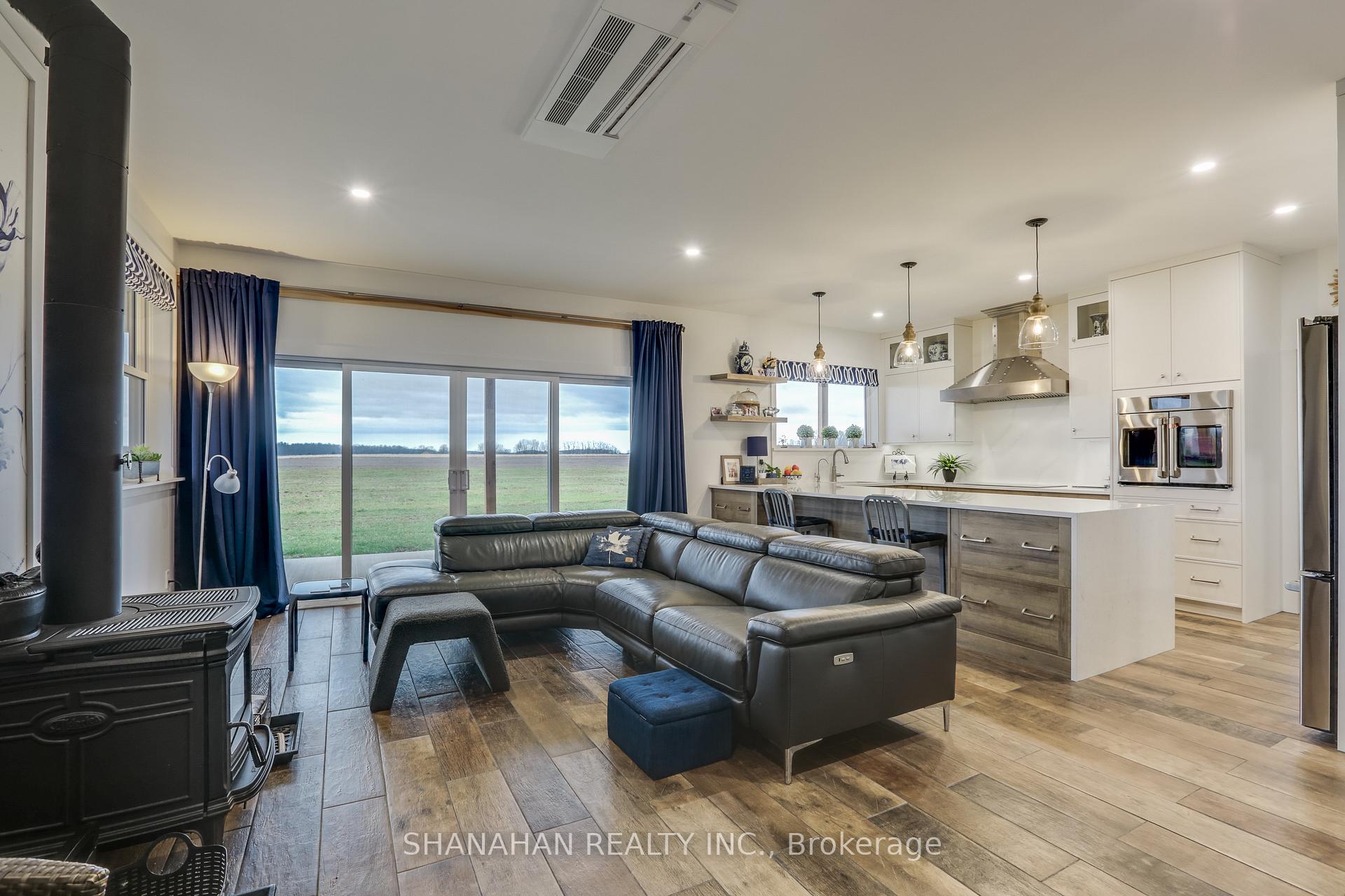 Photo 1 of 1575 Dobbyn Road, Dawn-Euphemia, Dawn Euphemia — HOMEH
