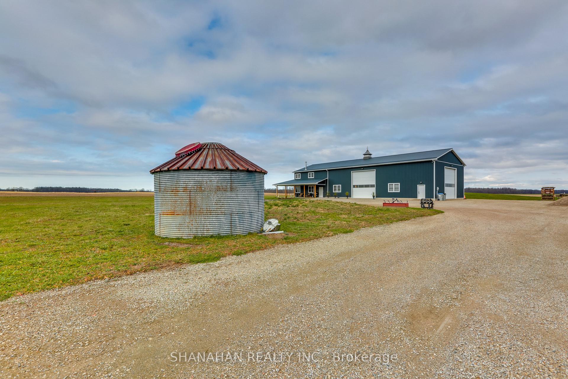 Photo 3 of 1575 Dobbyn Road, Dawn-Euphemia, Dawn Euphemia — HOMEH