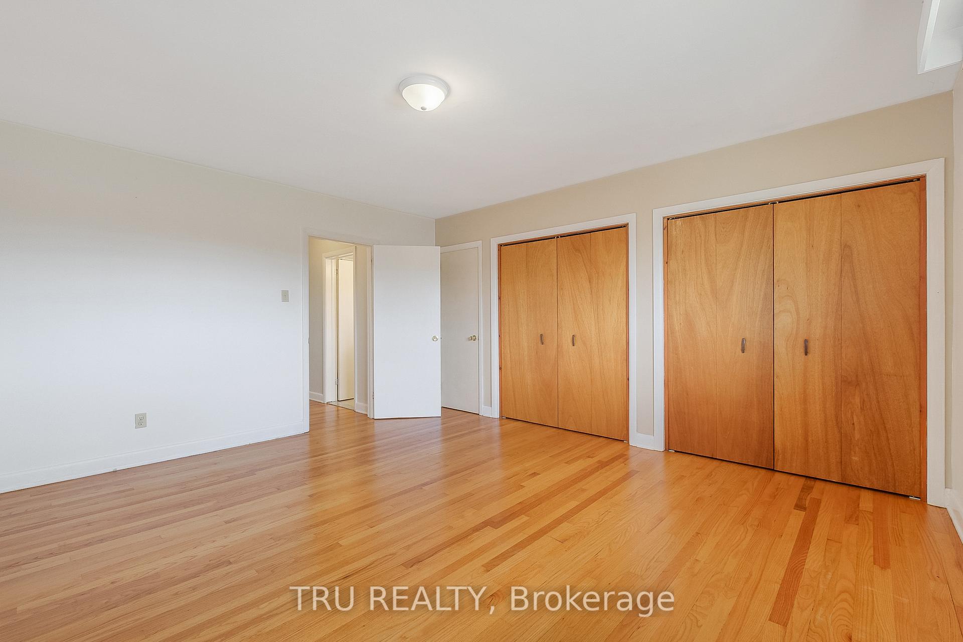 Photo 15 of 1006 Riddell Avenue S, Ottawa, Braemar Park — HOMEH