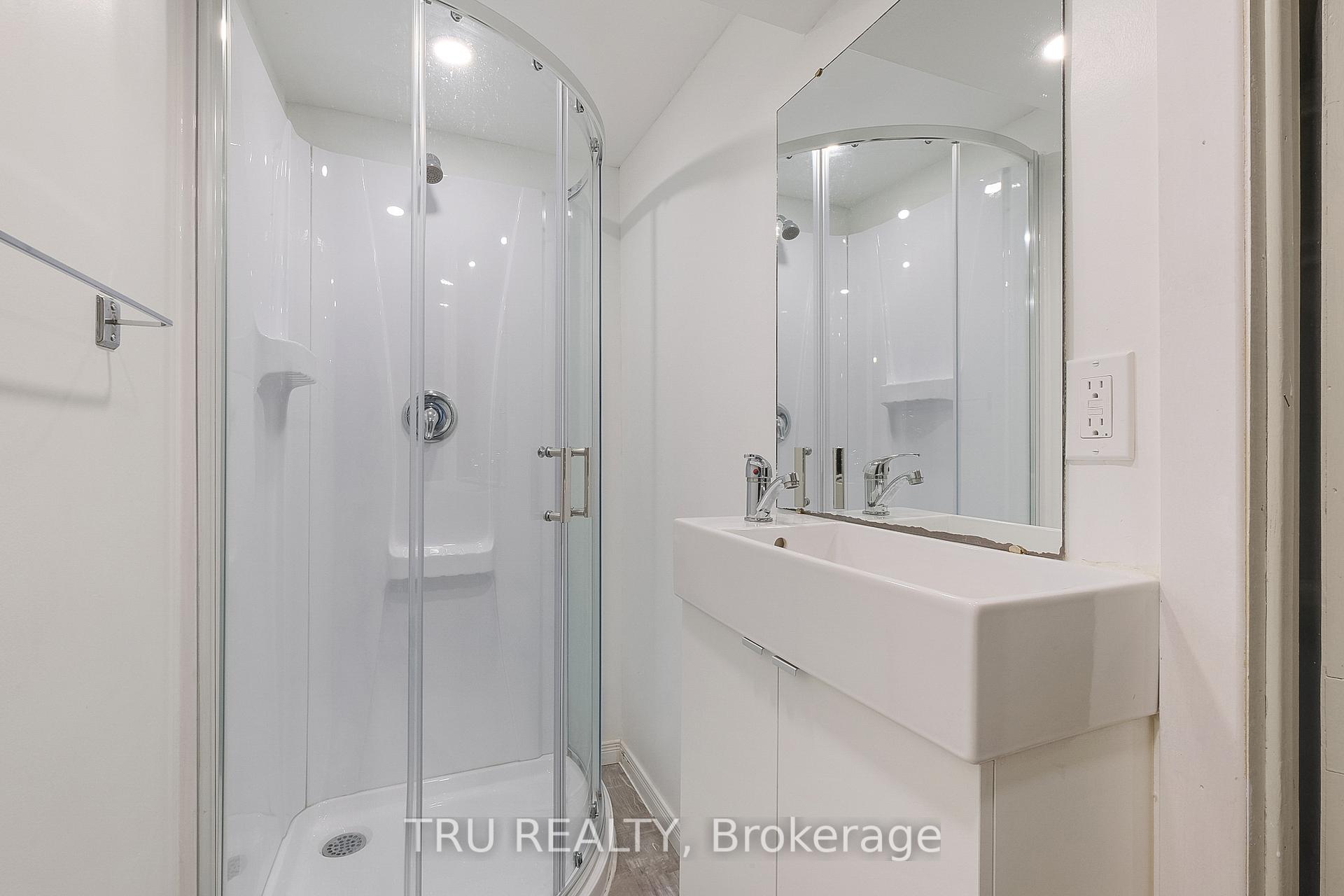 Photo 21 of 1006 Riddell Avenue S, Ottawa, Braemar Park — HOMEH