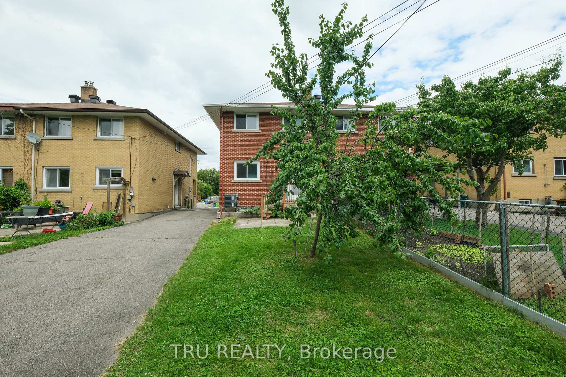 Photo 27 of 1006 Riddell Avenue S, Ottawa, Braemar Park — HOMEH