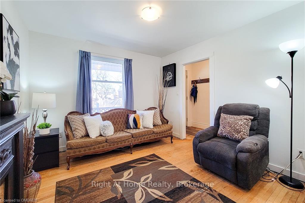 Photo 5 of 1468 Barton Street E, Hamilton, Homeside — HOMEH