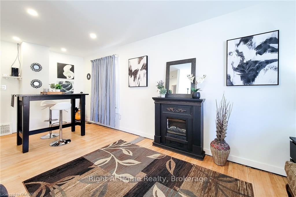 Photo 8 of 1468 Barton Street E, Hamilton, Homeside — HOMEH