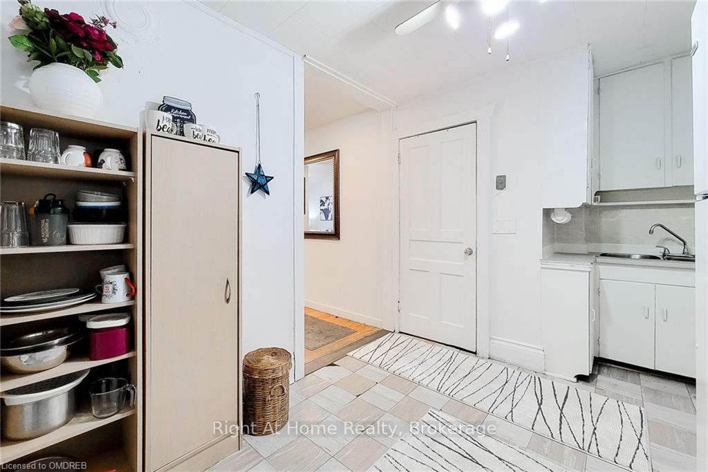 Photo 18 of 1468 Barton Street E, Hamilton, Homeside — HOMEH
