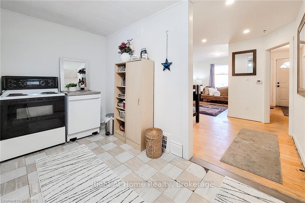 Photo 21 of 1468 Barton Street E, Hamilton, Homeside — HOMEH