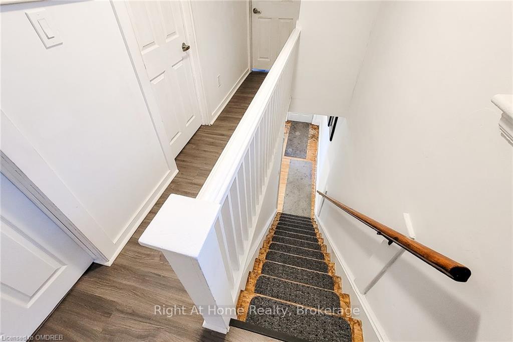Photo 23 of 1468 Barton Street E, Hamilton, Homeside — HOMEH