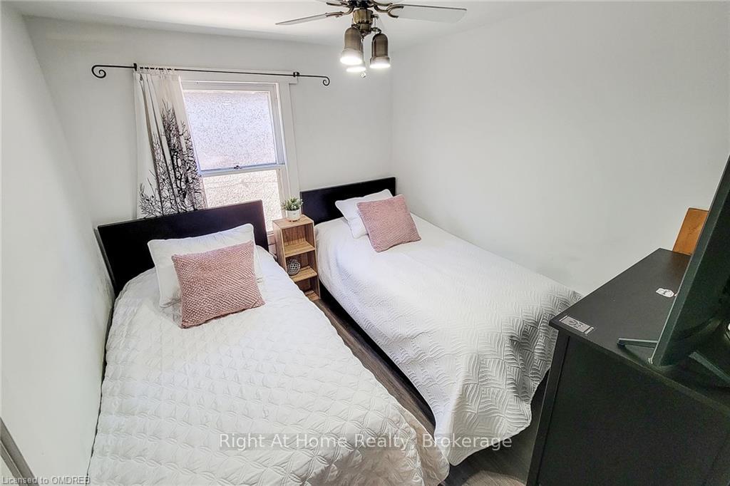 Photo 26 of 1468 Barton Street E, Hamilton, Homeside — HOMEH