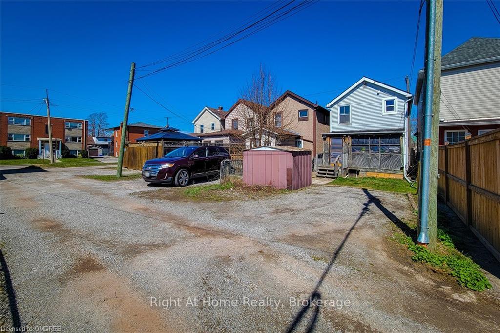 Photo 37 of 1468 Barton Street E, Hamilton, Homeside — HOMEH