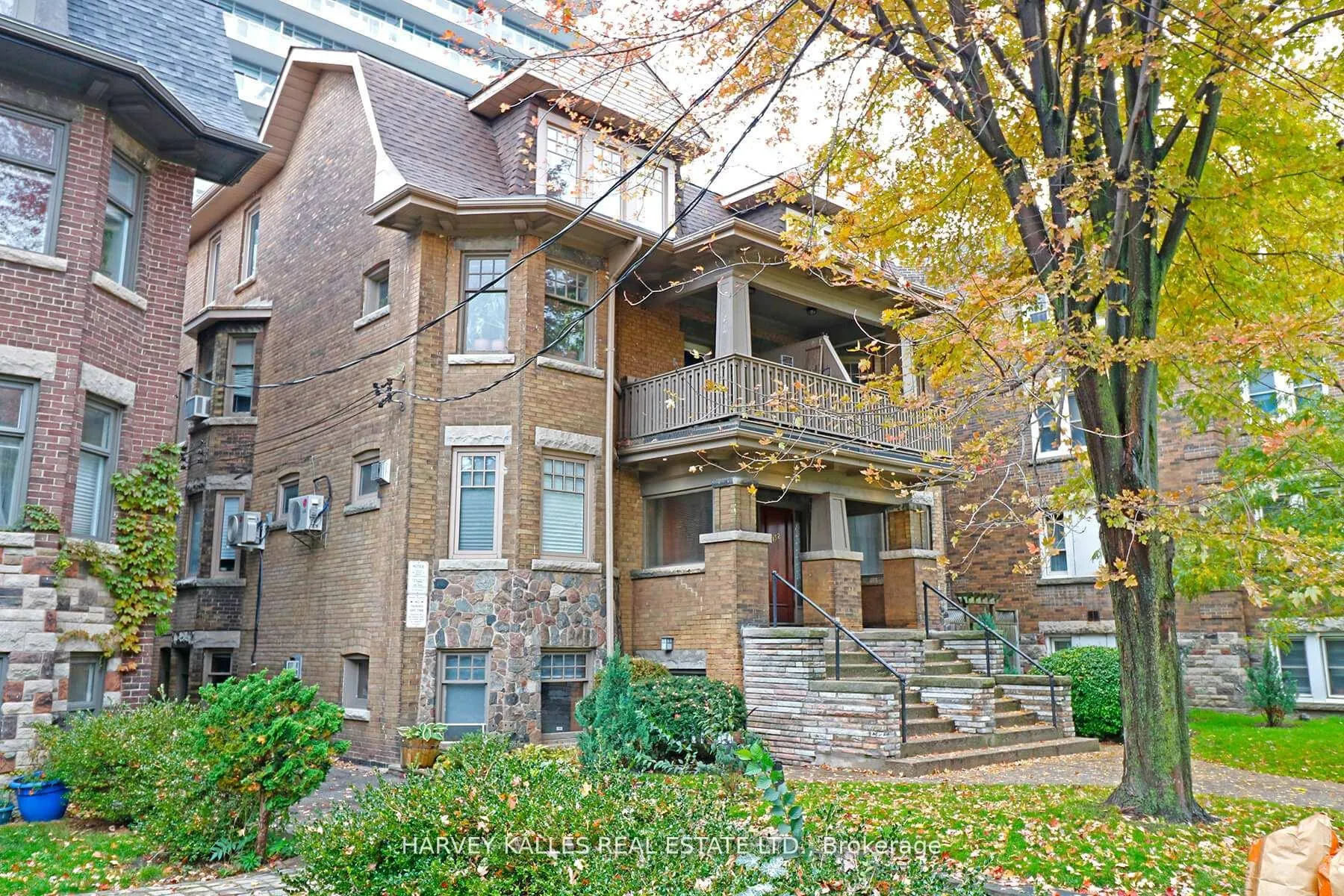 Photo 1 of Unit 1, 152 Hilton Avenue, Toronto, Casa Loma — HOMEH