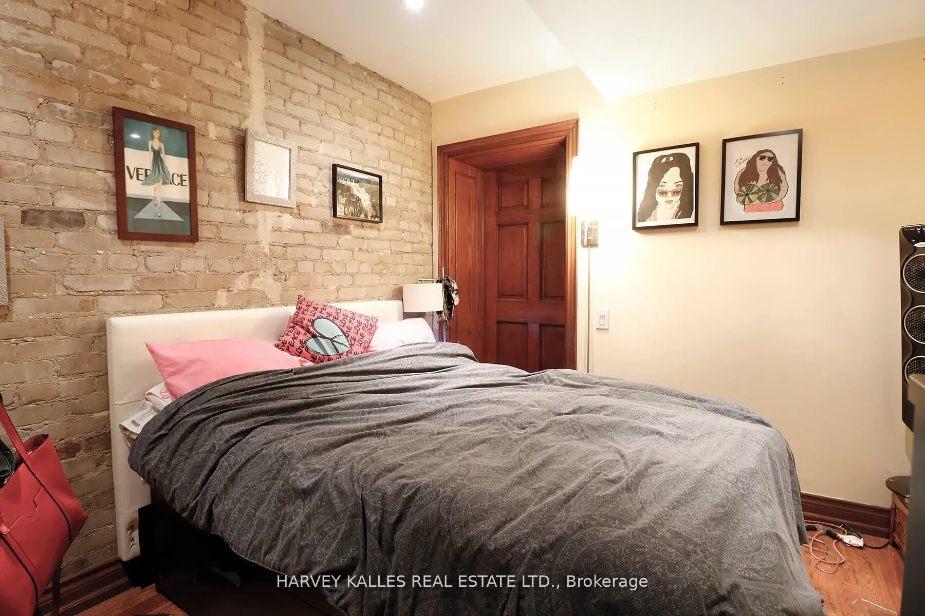 Photo 15 of Unit 1, 152 Hilton Avenue, Toronto, Casa Loma — HOMEH