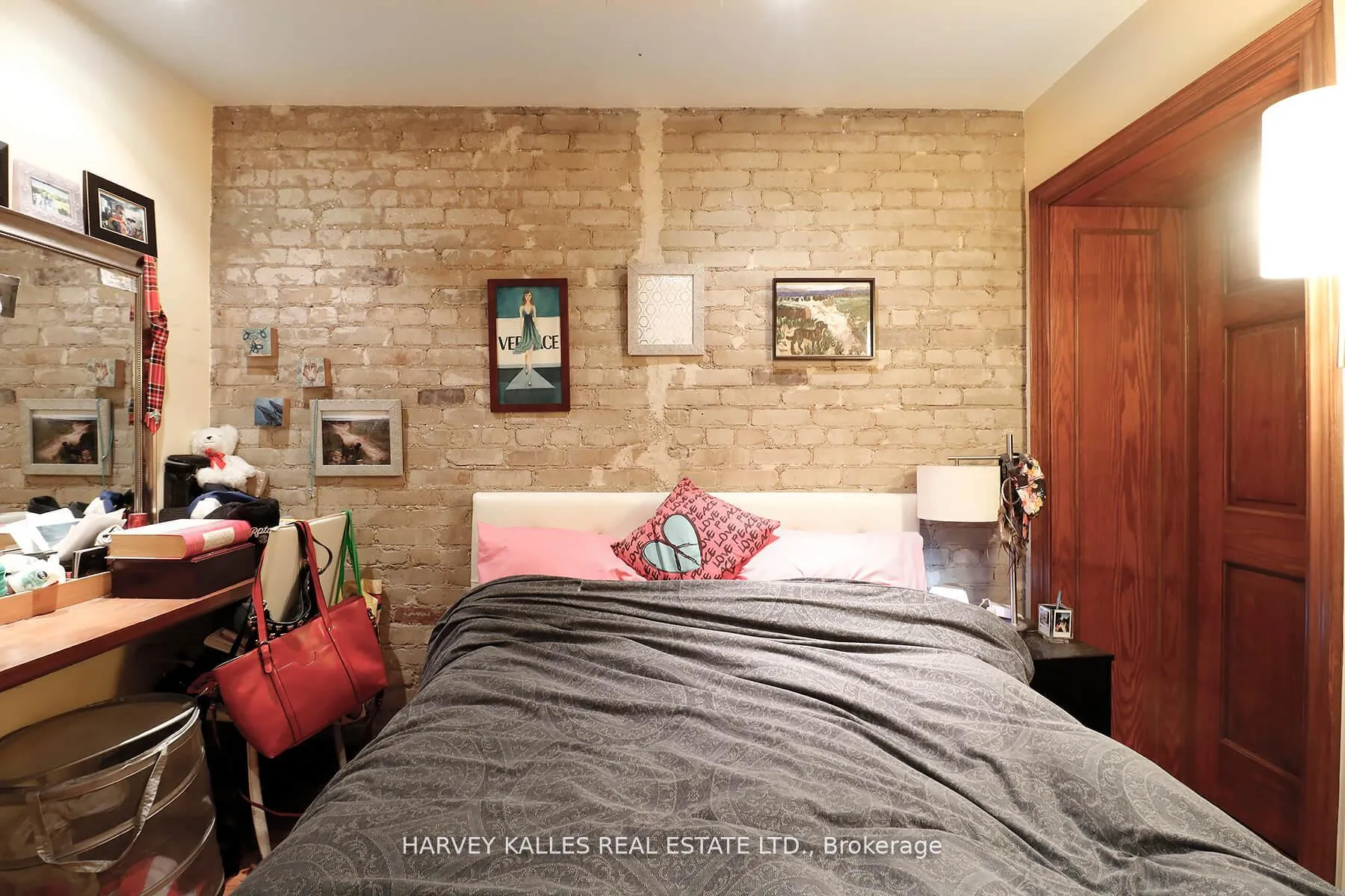 Photo 18 of Unit 1, 152 Hilton Avenue, Toronto, Casa Loma — HOMEH