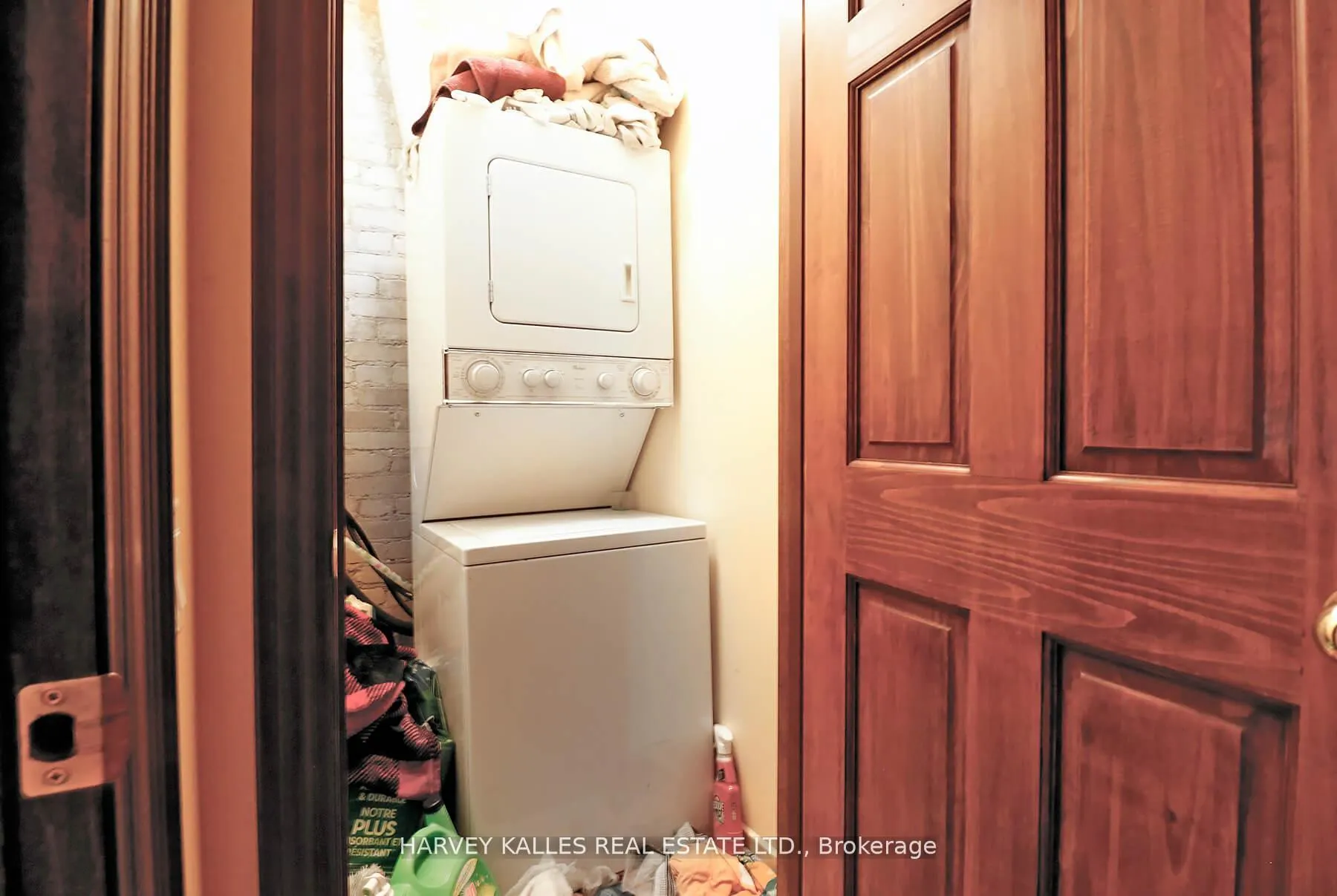 Photo 19 of Unit 1, 152 Hilton Avenue, Toronto, Casa Loma — HOMEH