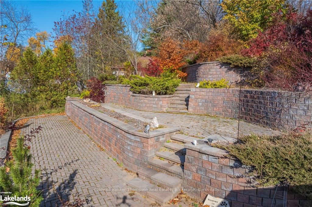 Photo 31 of 113 Queen Street, Burk's Falls — HOMEH