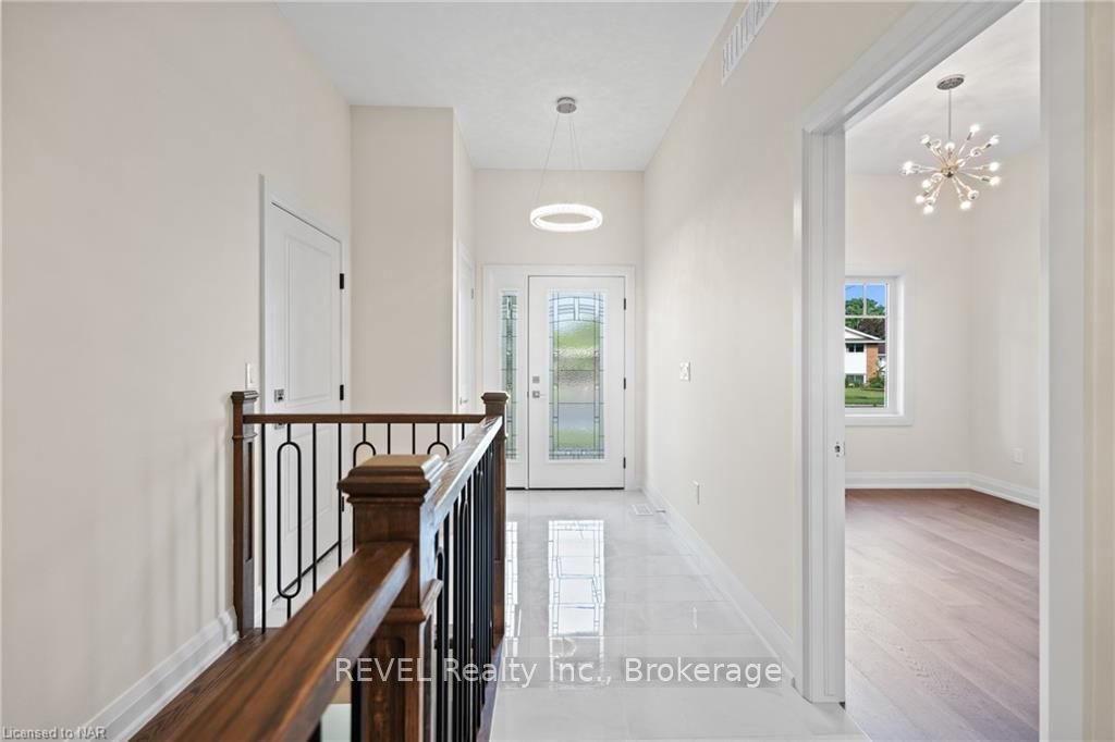 Photo 5 of 492 Vine Street, St. Catharines, Vine/Linwell — HOMEH