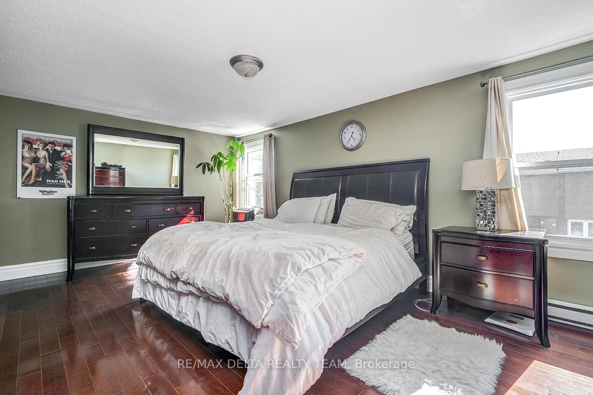 Photo 16 of 2104 Eric Crescent, Ottawa, Pineview — HOMEH