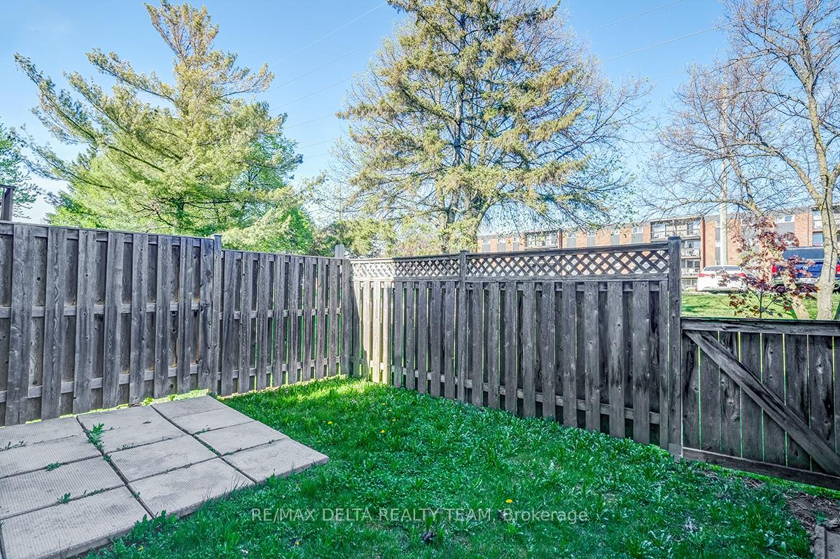 Photo 26 of 2104 Eric Crescent, Ottawa, Pineview — HOMEH