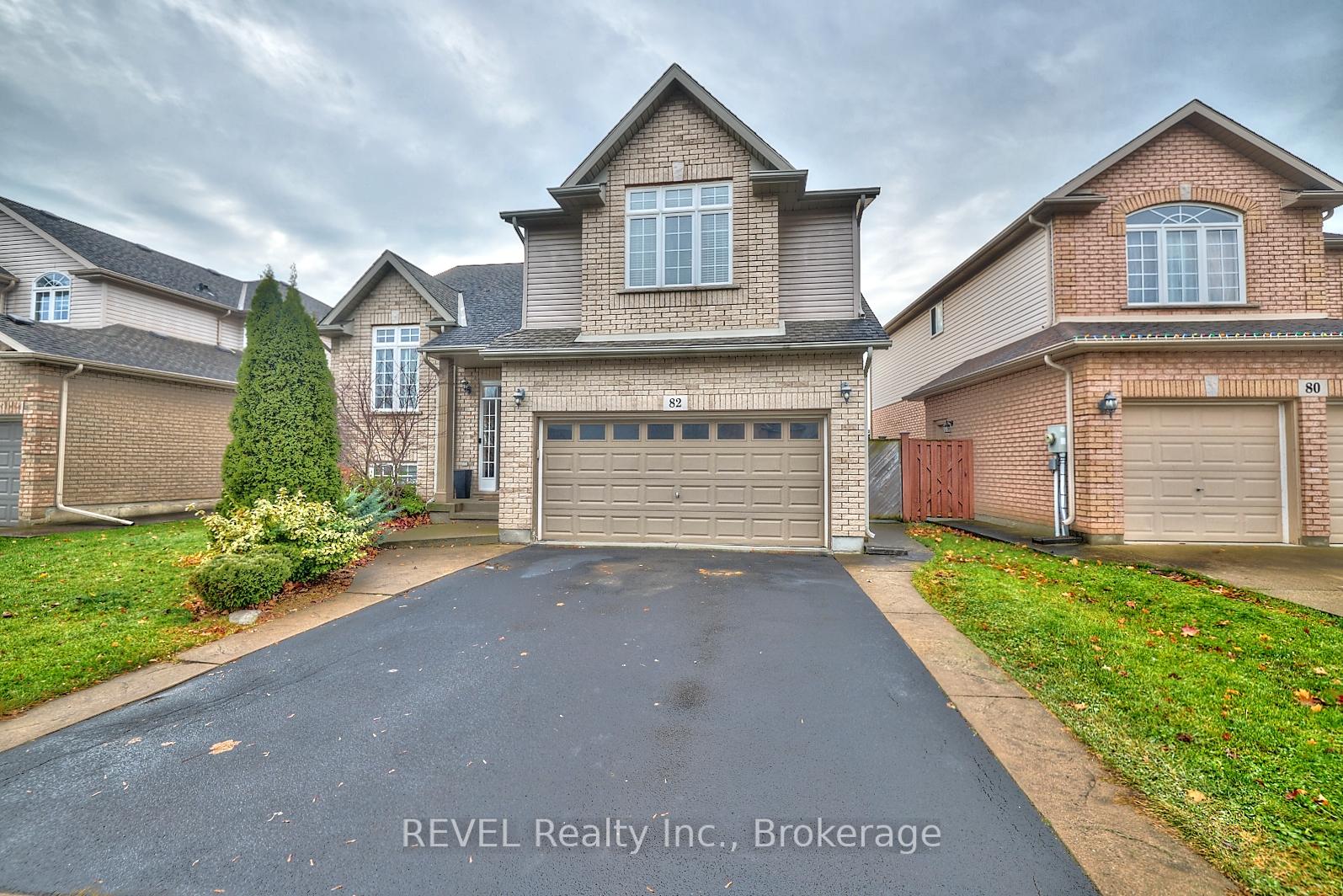 Photo 1 of 82 Macturnbull Drive, St. Catharines, Rykert/Vansickle — HOMEH