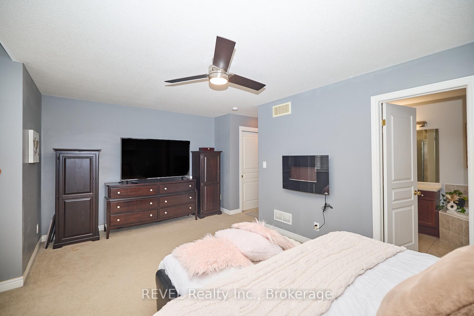 Photo 19 of 82 Macturnbull Drive, St. Catharines, Rykert/Vansickle — HOMEH