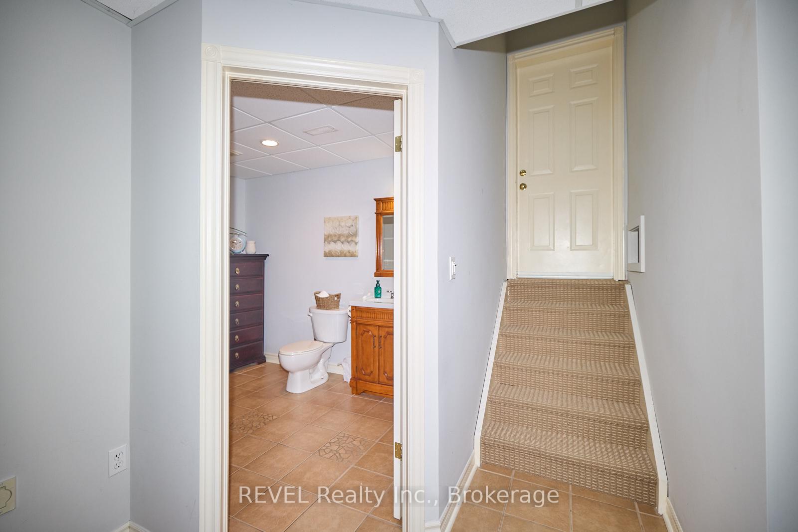 Photo 27 of 82 Macturnbull Drive, St. Catharines, Rykert/Vansickle — HOMEH