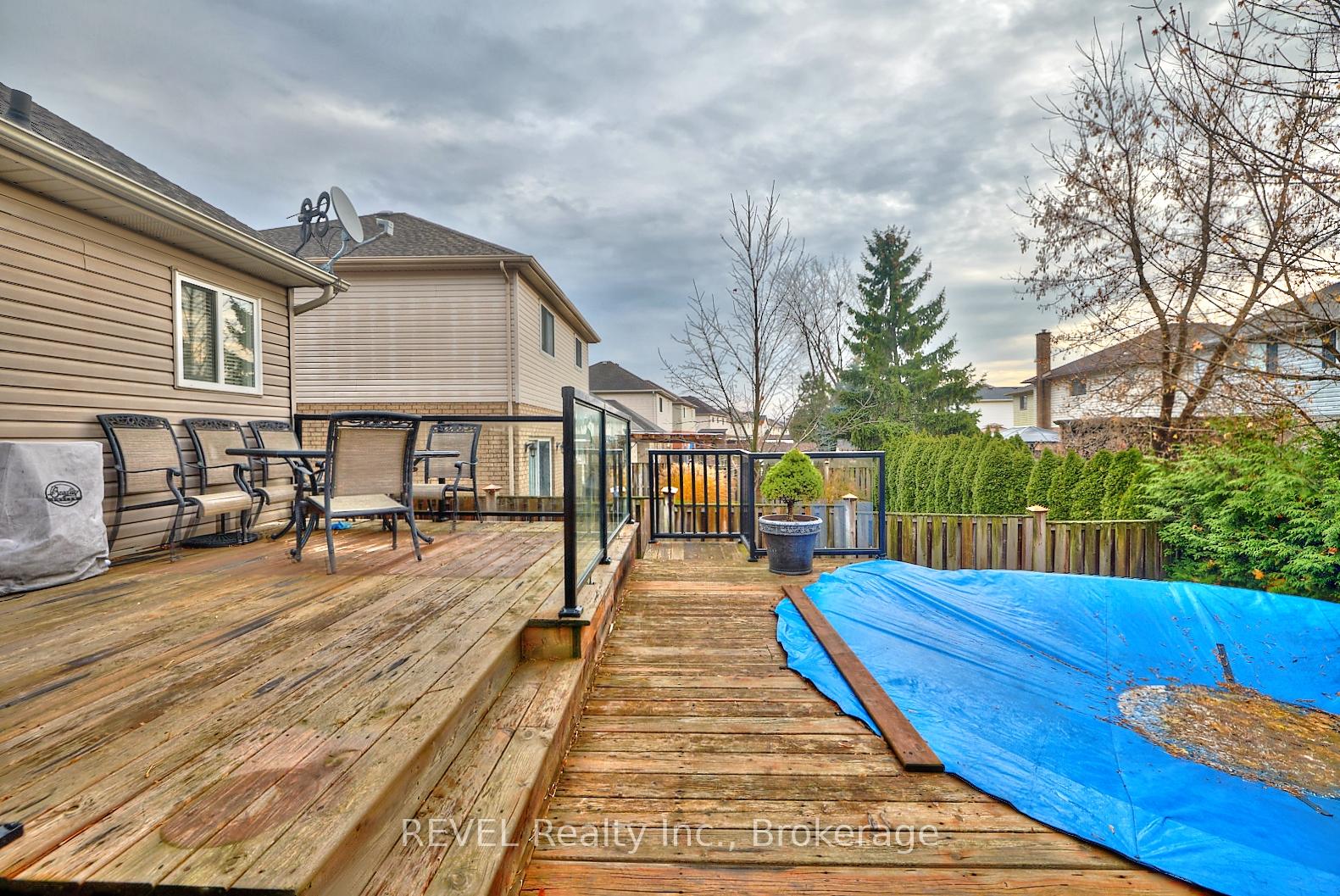 Photo 30 of 82 Macturnbull Drive, St. Catharines, Rykert/Vansickle — HOMEH