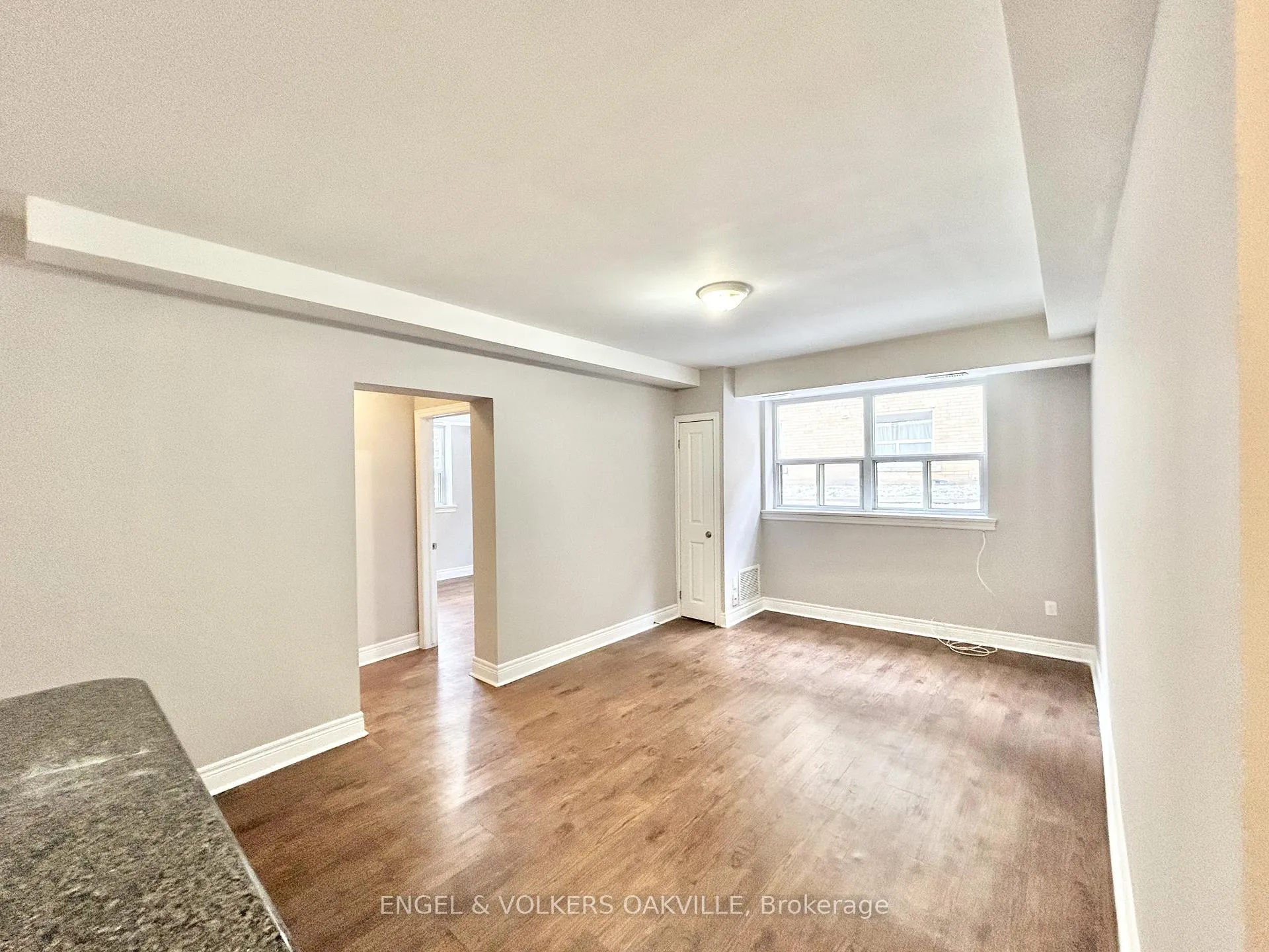 Photo 2 of Unit 29, 90 Twenty Fifth Street, Etobicoke, Long Branch — HOMEH
