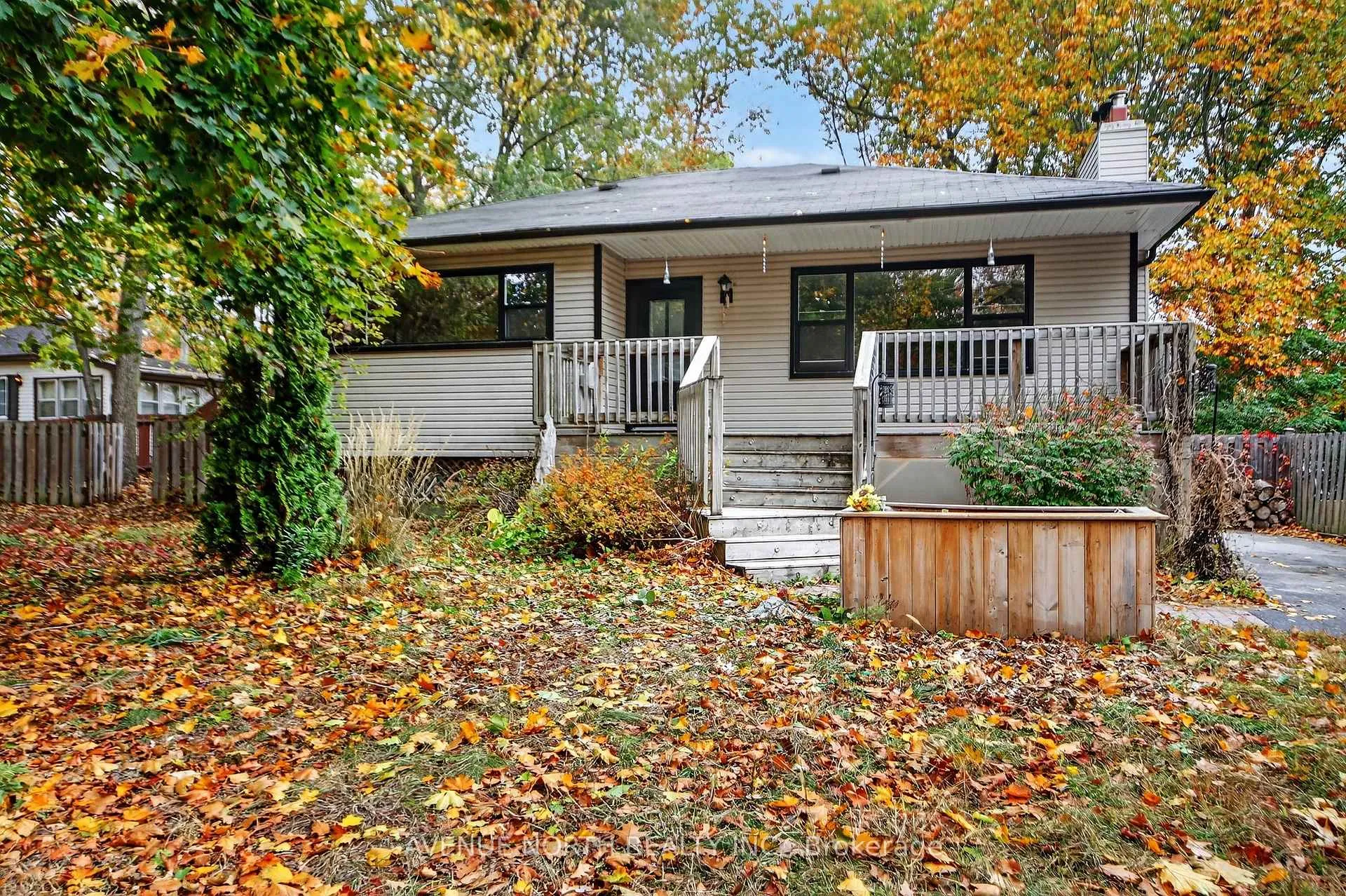 Photo 1 of 116 Woods Road, Ottawa, Constance Bay — HOMEH