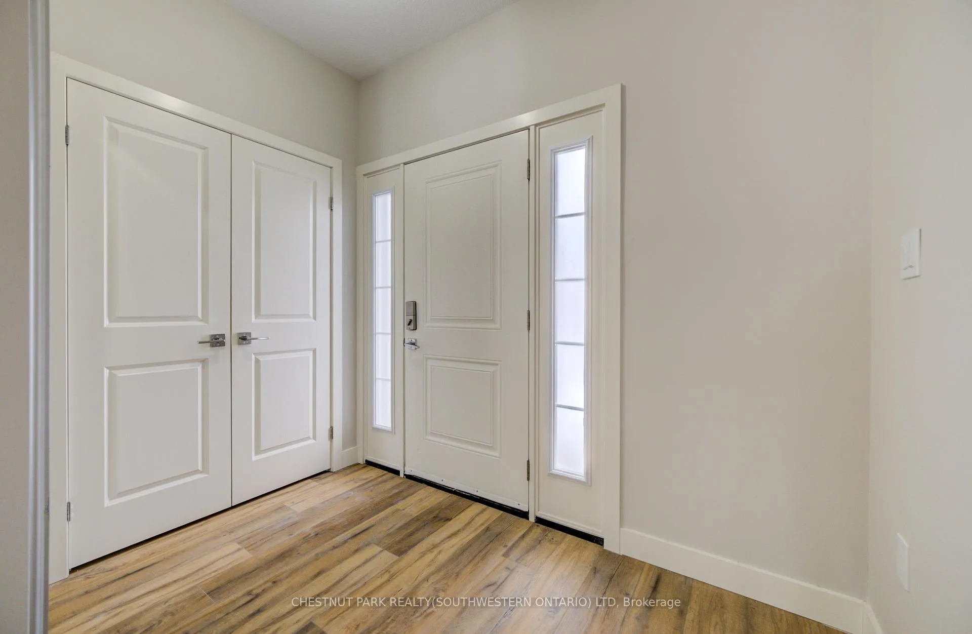 Photo 4 of Unit A, 33 Second Avenue, Kitchener — HOMEH