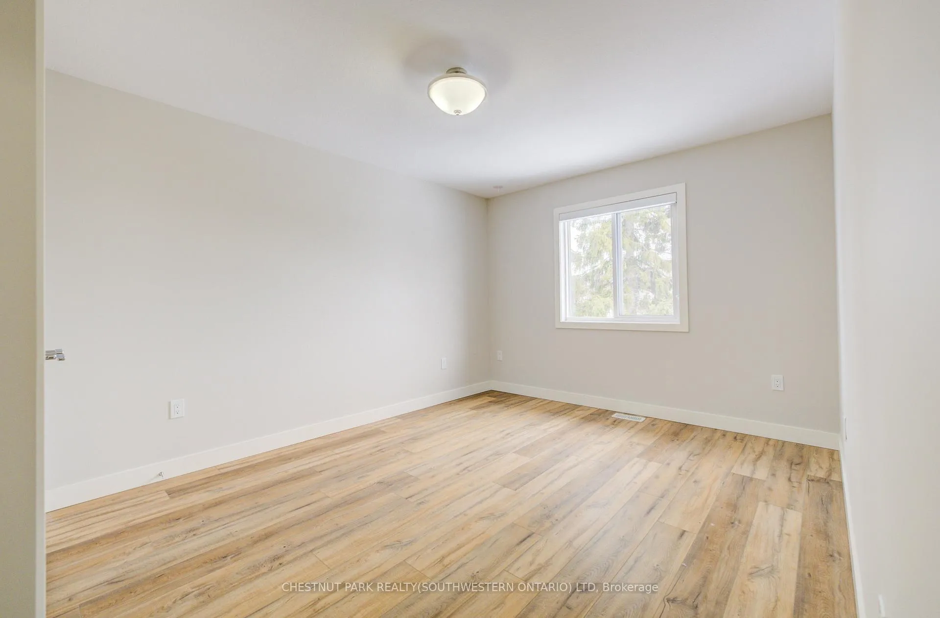 Photo 27 of Unit A, 33 Second Avenue, Kitchener — HOMEH