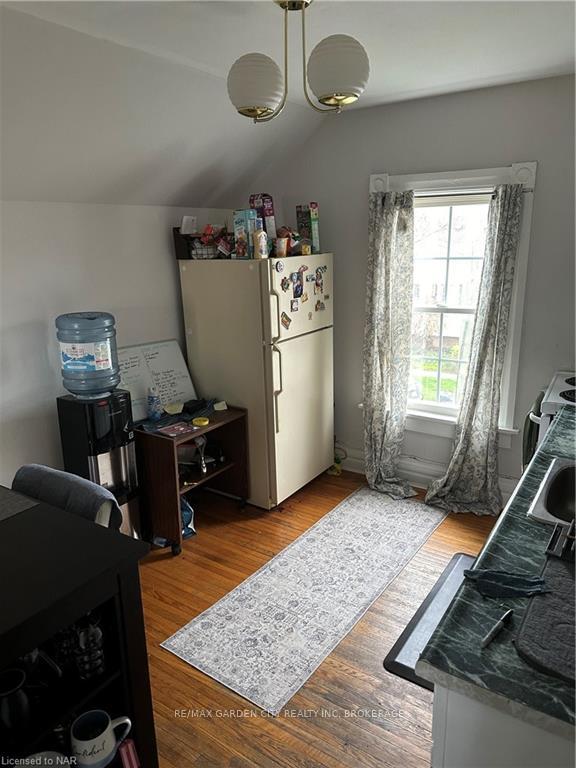 Photo 6 of 103 Welland Avenue, St. Catharines, Downtown — HOMEH