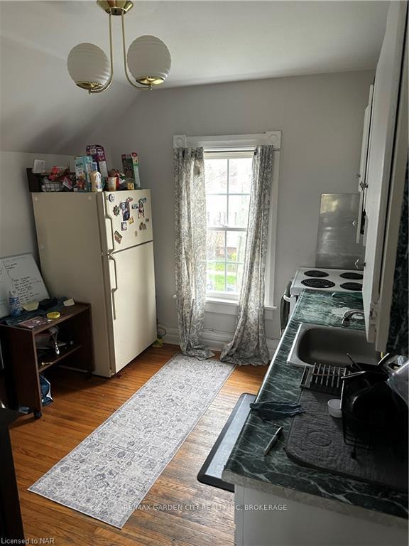 Photo 7 of 103 Welland Avenue, St. Catharines, Downtown — HOMEH