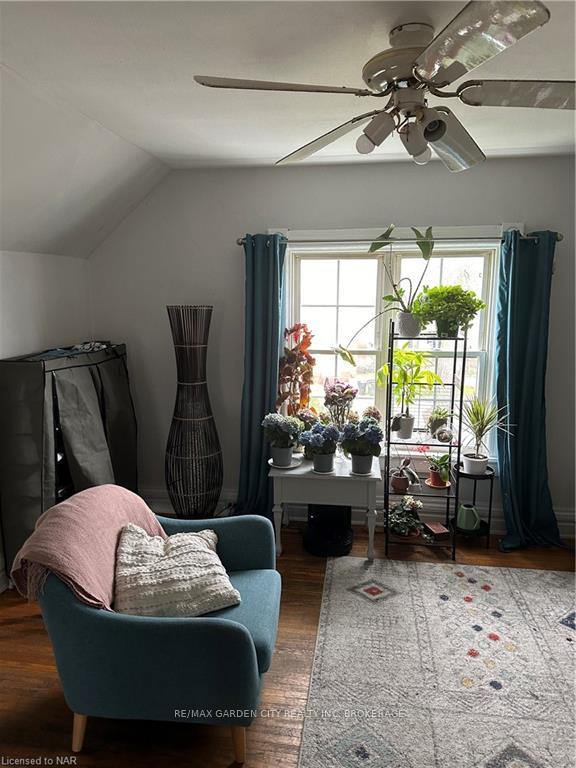 Photo 10 of 103 Welland Avenue, St. Catharines, Downtown — HOMEH