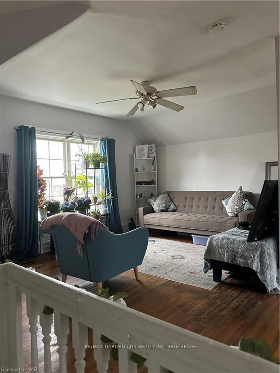 Photo 11 of 103 Welland Avenue, St. Catharines, Downtown — HOMEH