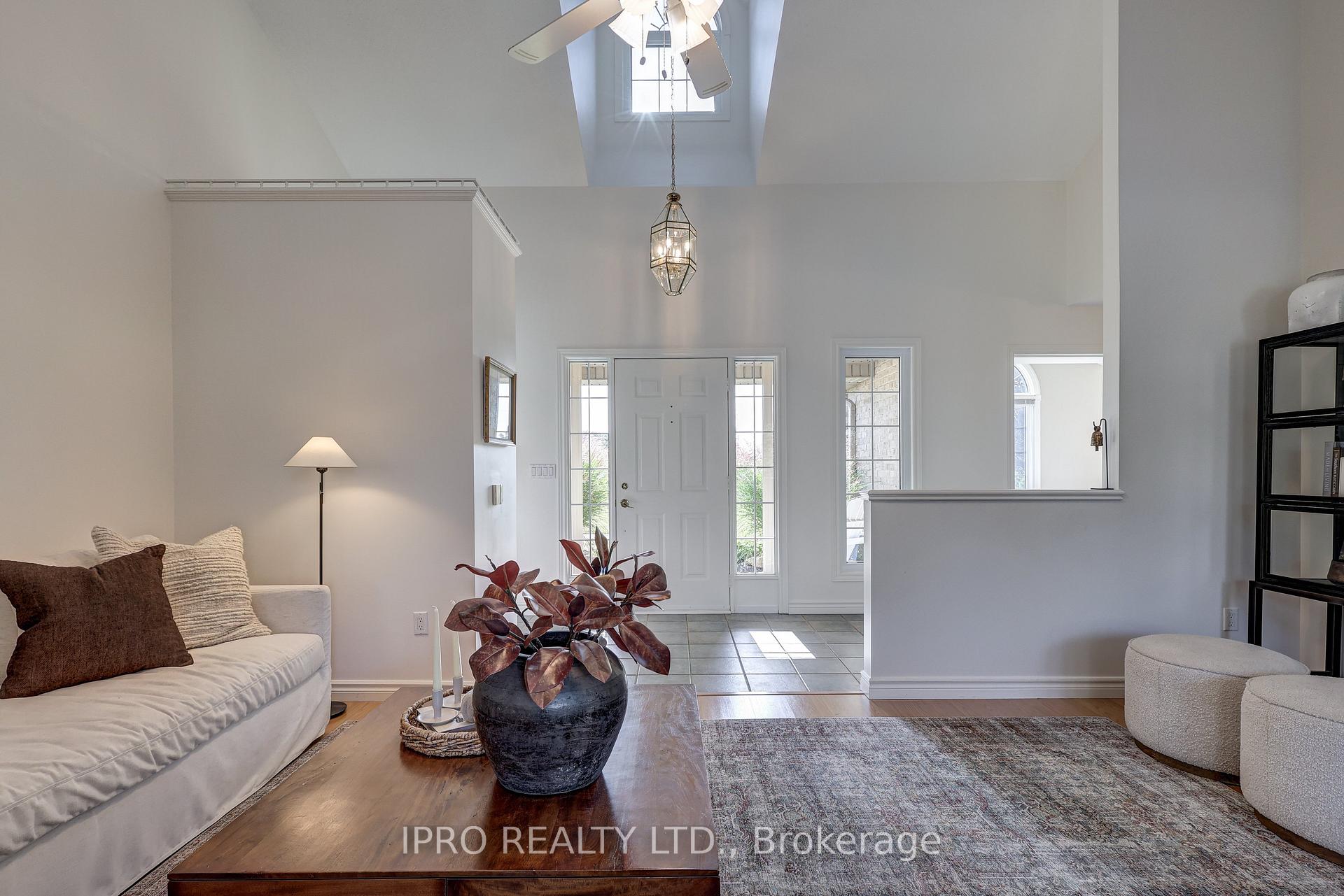 Photo 5 of 7537 Rogers Road, Malahide, Rural Malahide — HOMEH