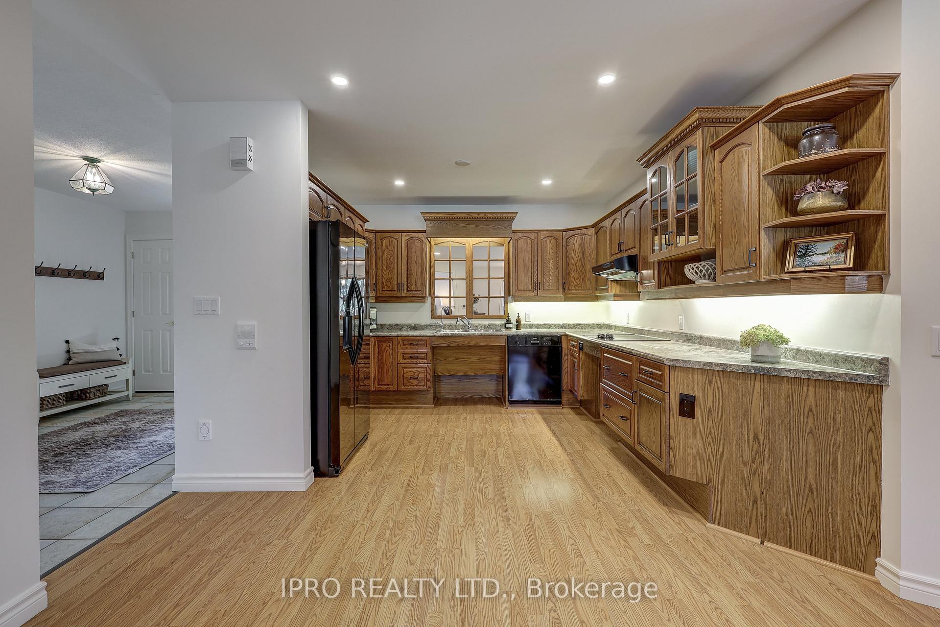 Photo 14 of 7537 Rogers Road, Malahide, Rural Malahide — HOMEH