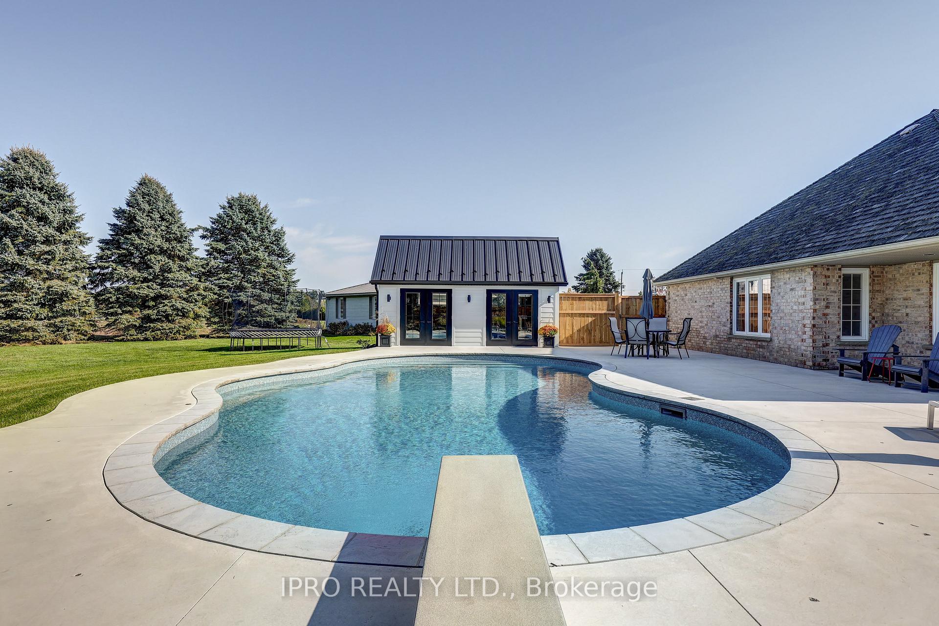 Photo 23 of 7537 Rogers Road, Malahide, Rural Malahide — HOMEH