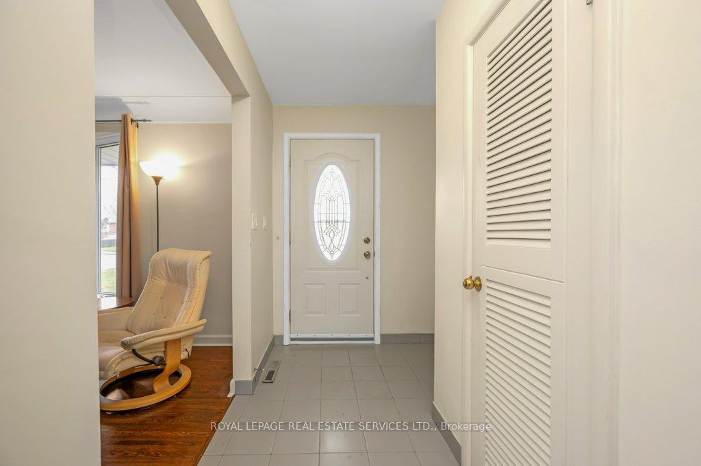 Photo 3 of 61 Felker Avenue, Hamilton, Stoney Creek — HOMEH