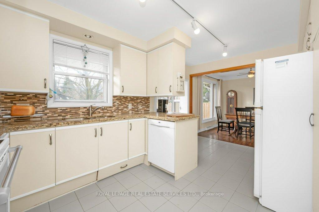 Photo 9 of 61 Felker Avenue, Hamilton, Stoney Creek — HOMEH