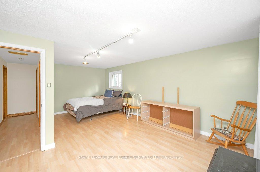 Photo 12 of 61 Felker Avenue, Hamilton, Stoney Creek — HOMEH