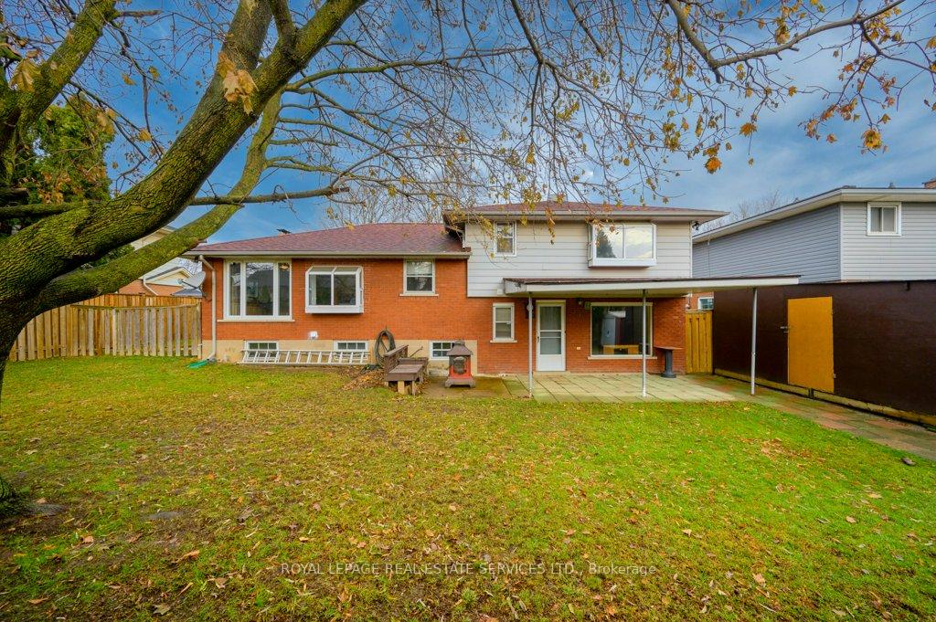 Photo 23 of 61 Felker Avenue, Hamilton, Stoney Creek — HOMEH