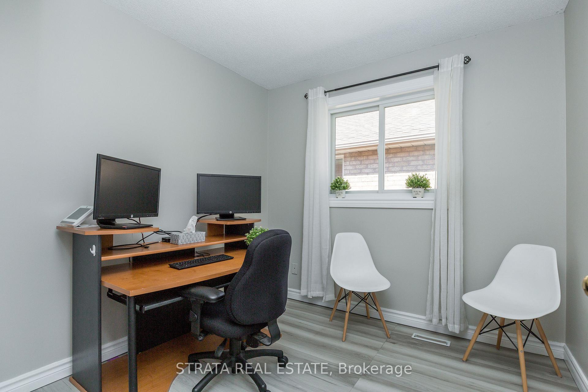 Photo 12 of 22 Mcveigh Drive, Barrie, Northwest — HOMEH
