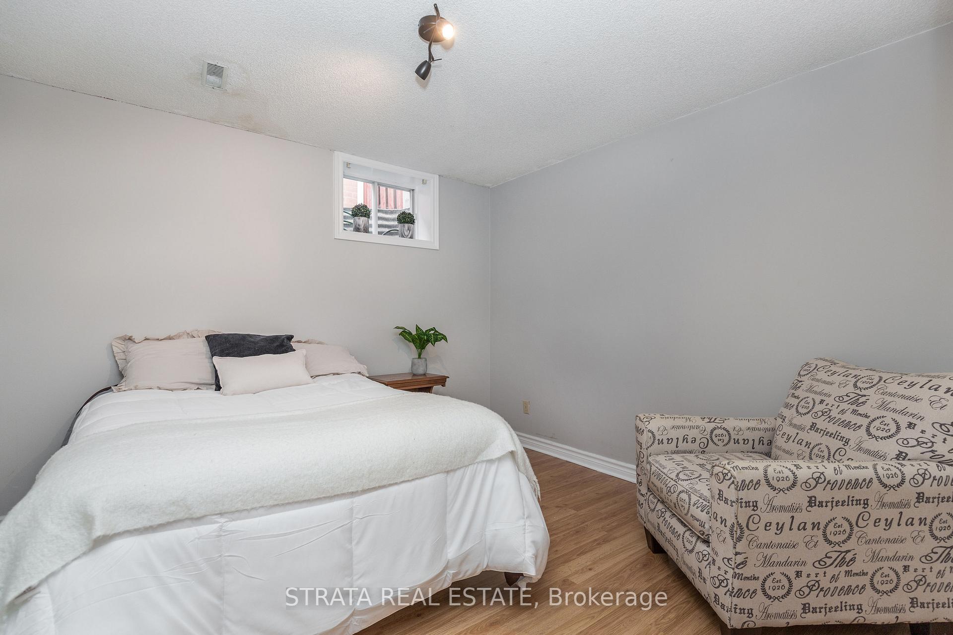 Photo 16 of 22 Mcveigh Drive, Barrie, Northwest — HOMEH