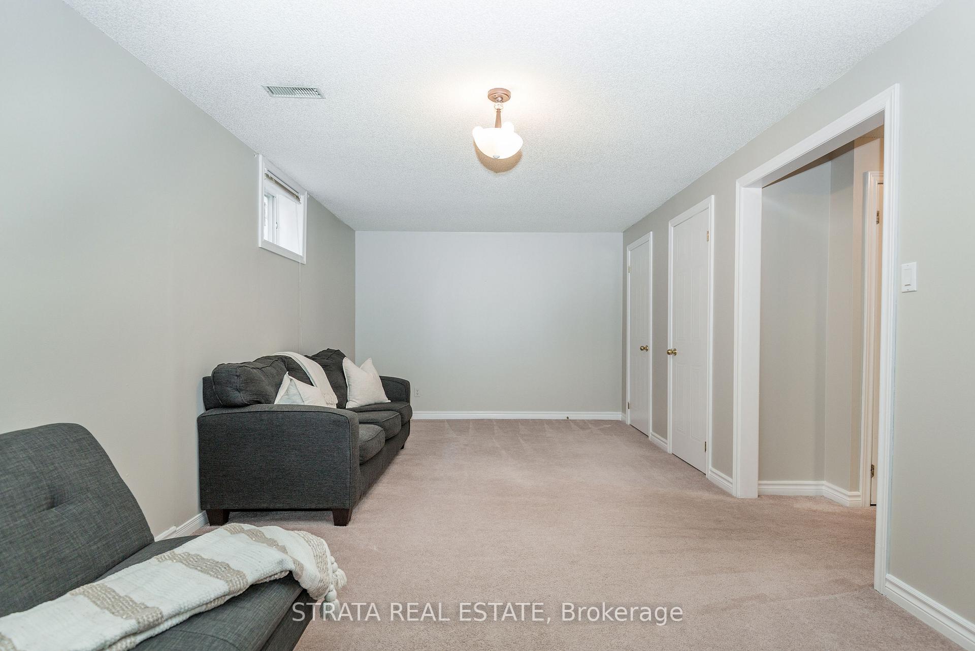 Photo 26 of 22 Mcveigh Drive, Barrie, Northwest — HOMEH