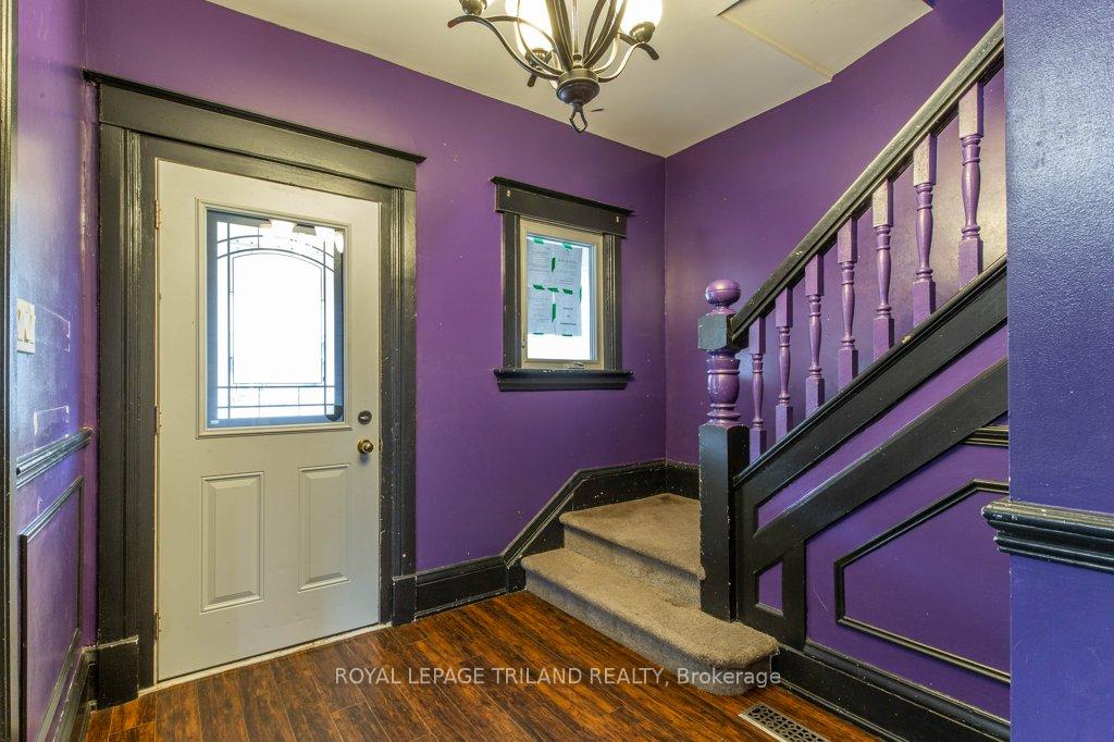 Photo 6 of 35 Metcalfe Street, St. Thomas — HOMEH