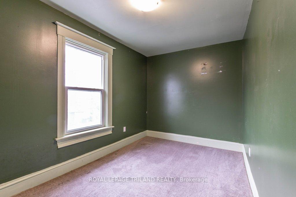 Photo 20 of 35 Metcalfe Street, St. Thomas — HOMEH