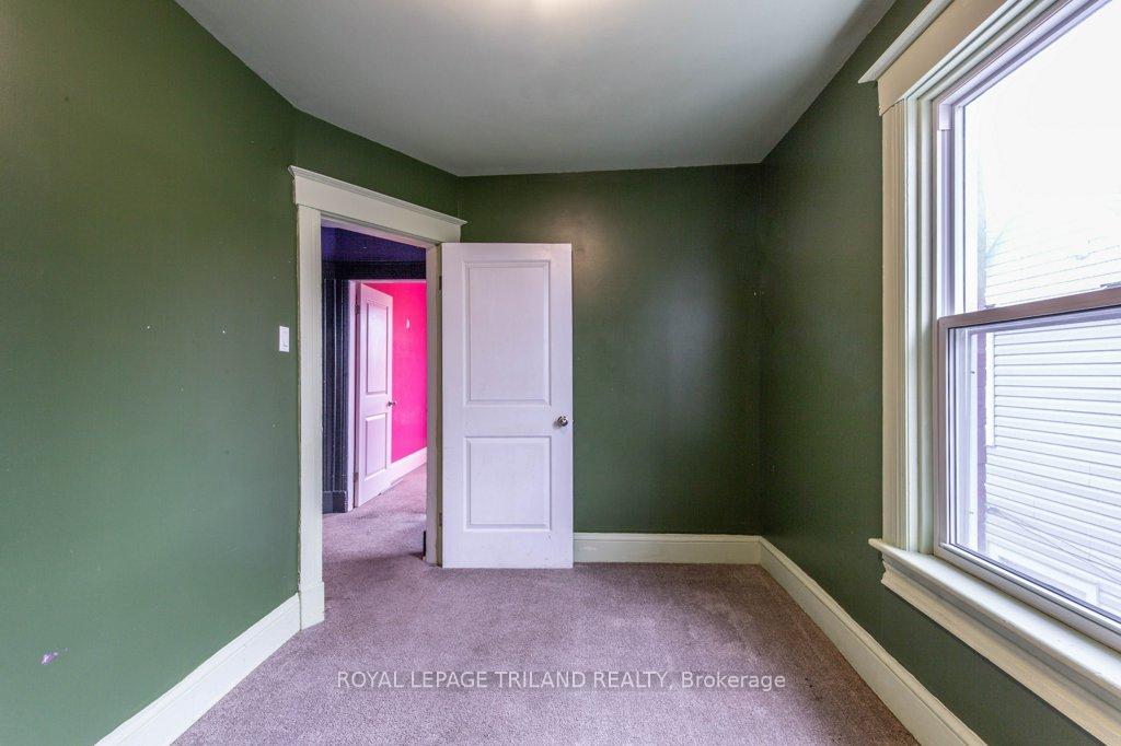 Photo 21 of 35 Metcalfe Street, St. Thomas — HOMEH