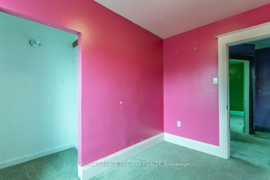 Photo 23 of 35 Metcalfe Street, St. Thomas — HOMEH