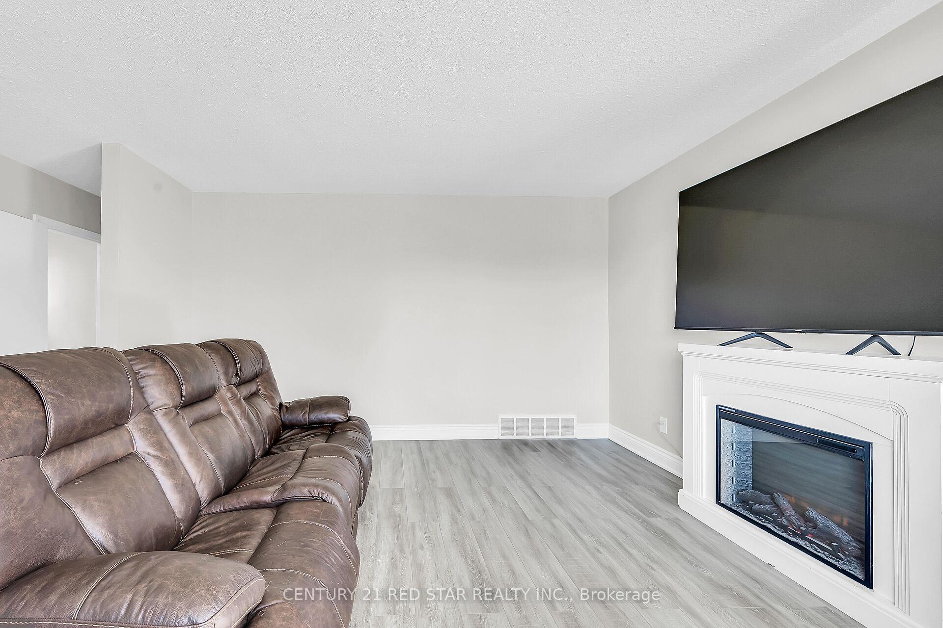 Photo 7 of 18 Palmer Road, Hamilton, Berrisfield — HOMEH