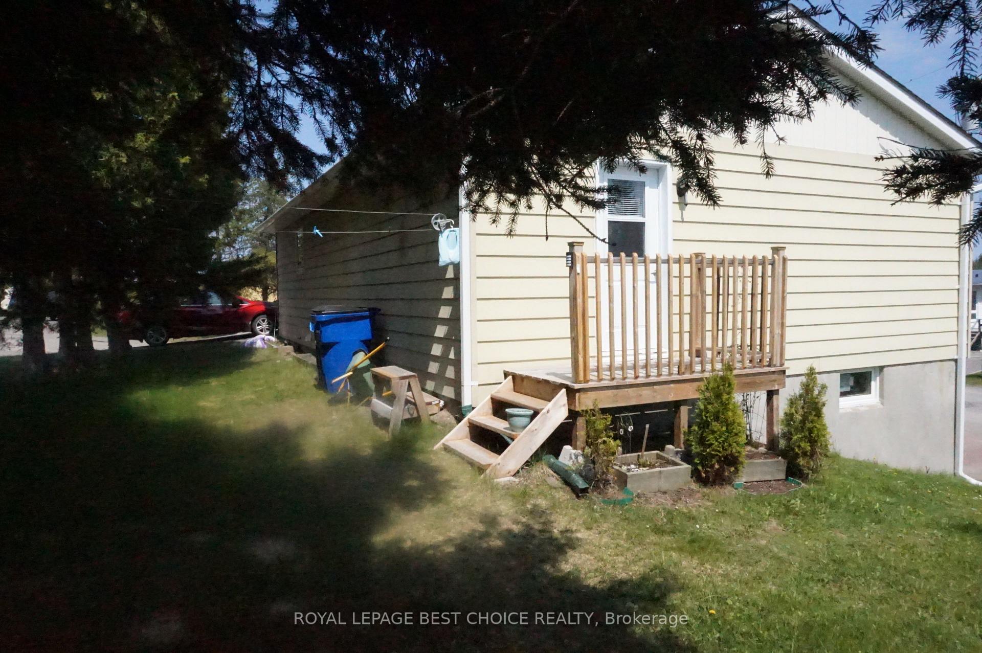Photo 19 of 14 Third Street, Cobalt — HOMEH