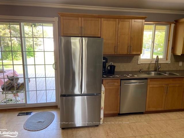 Photo 11 of 27 John Street, Burk's Falls — HOMEH