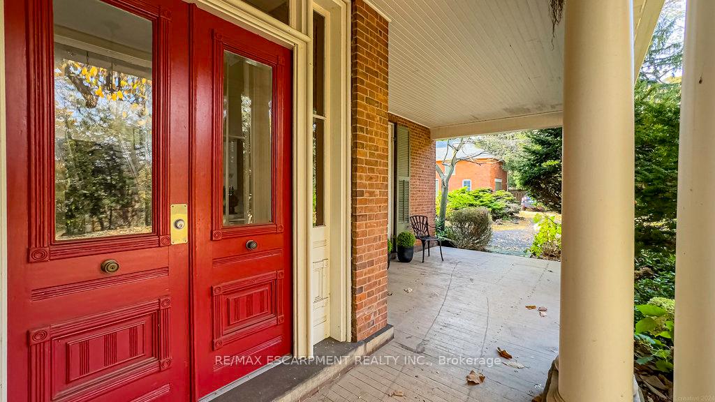 Photo 4 of 30 South Street W, Hamilton, Dundas — HOMEH